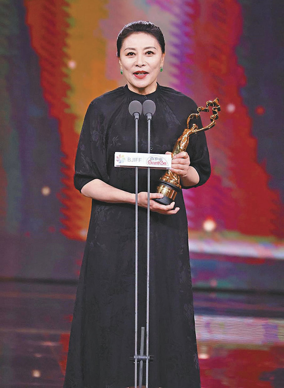 ◆最佳女配角獎由《走走停停》的岳紅獲得。