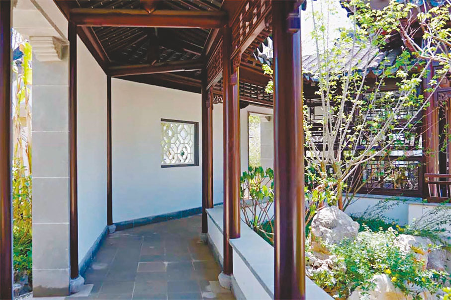 ◆南京園曲折有致的迴廊極具江南特色。