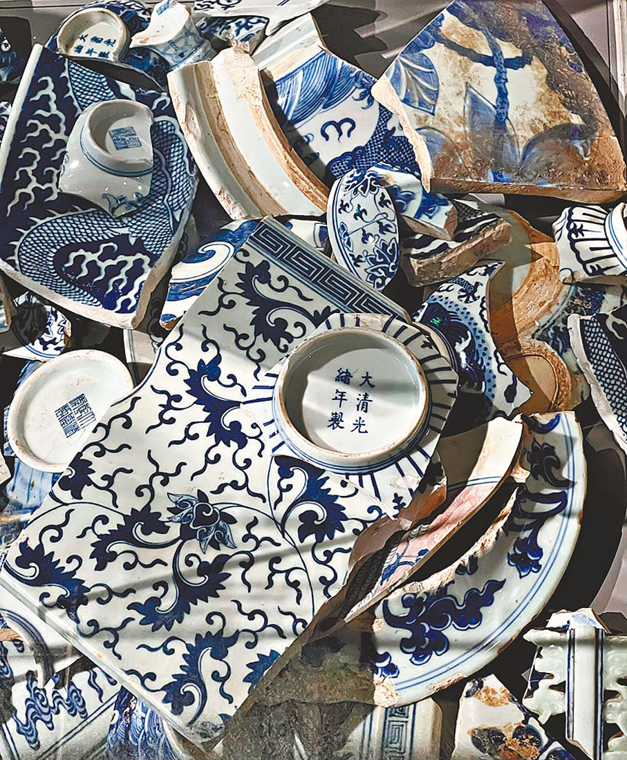 ◆景德鎮御窯博物館內展出的古瓷片。資料圖片