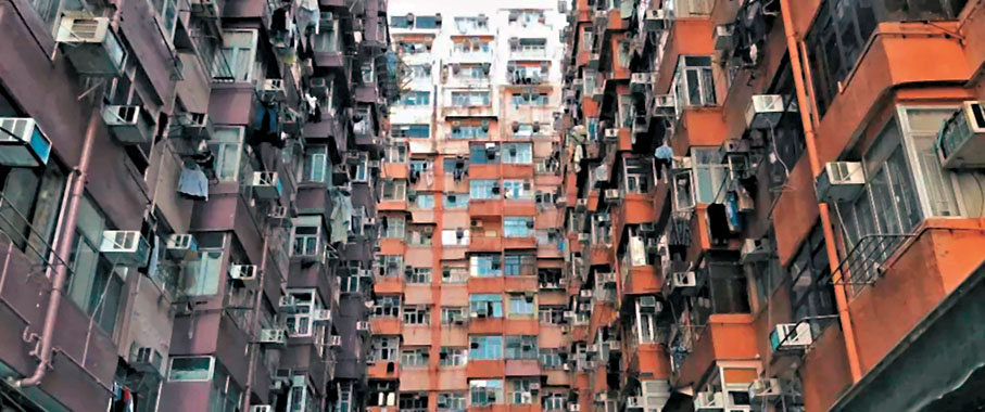 ◆香港的城市景觀是詩人創作的主題之一。（電影《詩》劇照）