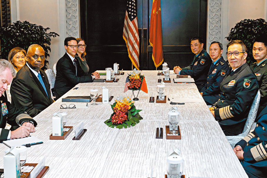 ◆5月31日，中國國防部長董軍與美國國防部長奧斯汀在新加坡的香格里拉對話會期間舉行會談。路透社