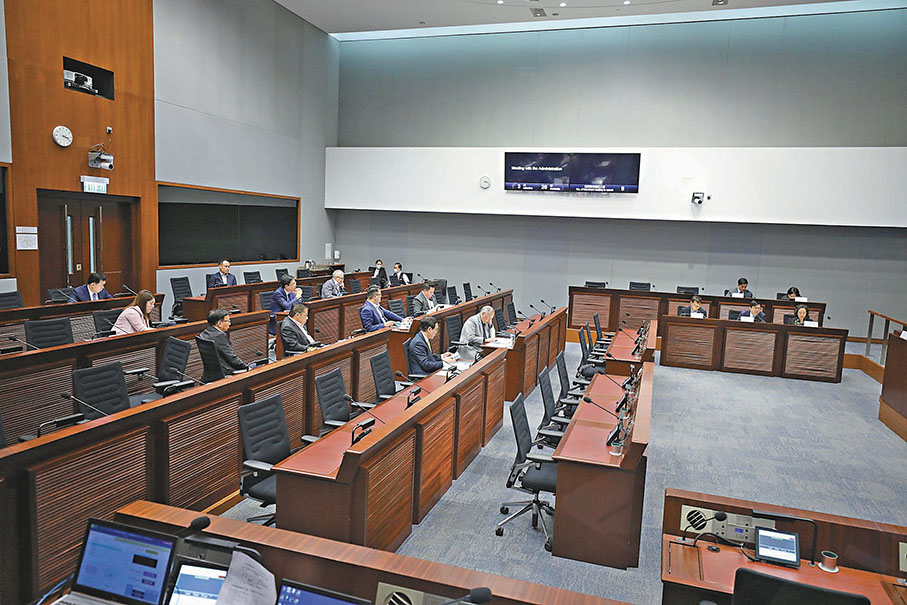 ◆香港特區立法會《2024年社會工作者註冊（修訂）條例草案》委員會昨日舉行會議，並完成特區政府提交的草案修正案審議。圖為上月會議。 資料圖片