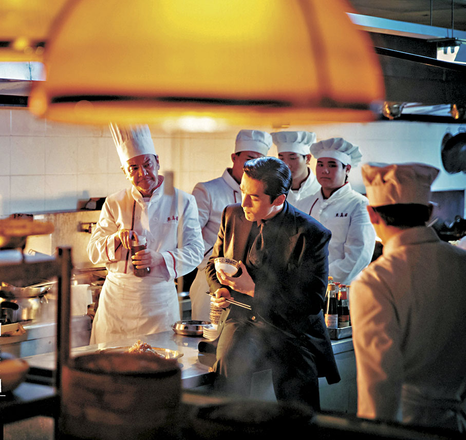 ◆劇集講到黃河路各餐廳正在互鬥，順理成章加入不少港式美食。