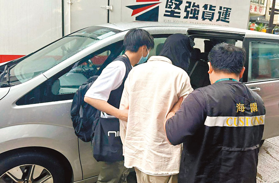 ◆海關講述打擊侵權「電視機頂盒」行動中共拘4人。網上圖片