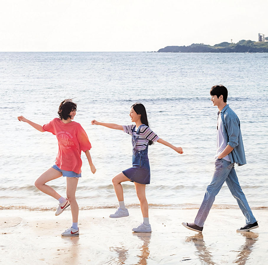 ◆《微笑與夏溫》將於今個星期五、六、日在香港限定上映。