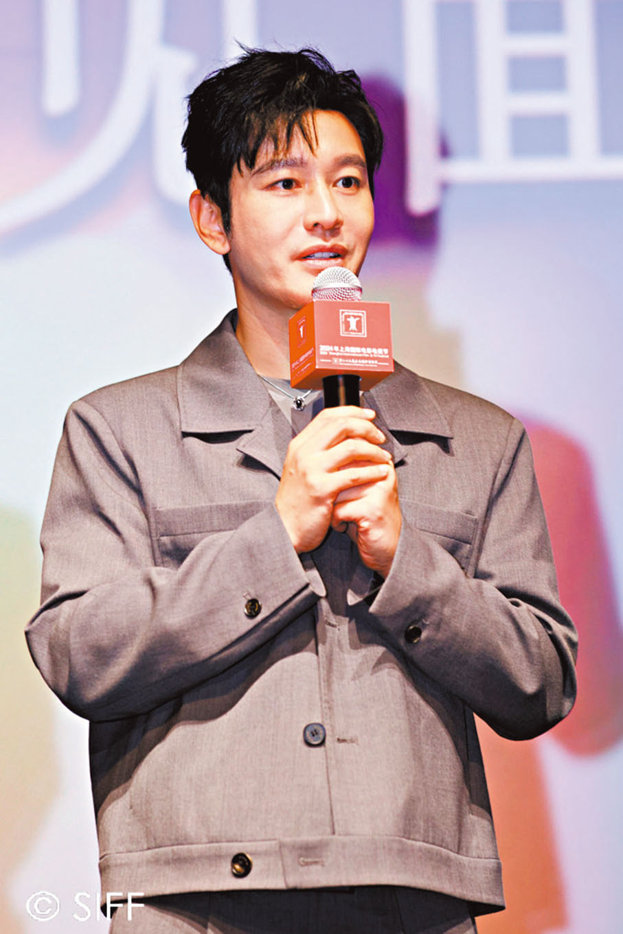 ◆黃曉明有仔細觀察特殊人群的特徵。