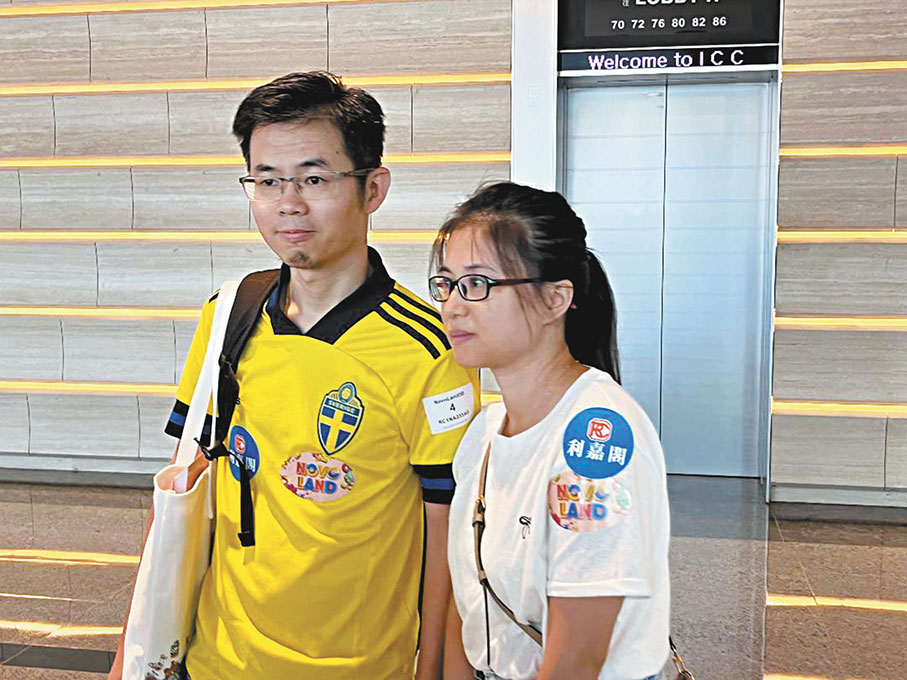 NOVO LAND第3B期買家心聲  買家郭先生：以620萬元買入三房單位，心儀項目會所面積大，質素「全港數一數二」，適合小朋友休憩玩樂，目前仍考慮作自住還是投資。本身住在元朗，平時會駕駛私家車出入，交通尚算方便，料未來美聯儲有機會減息，現時樓價或已見底，看好樓市有反彈潛力。