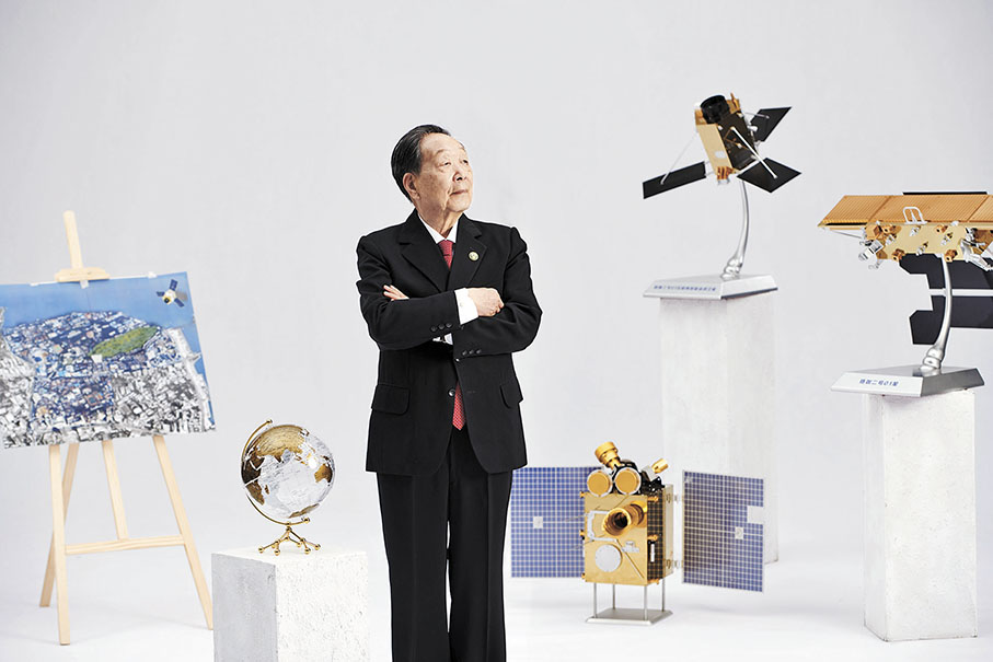 ◆6月24日，兩院院士、武漢大學教授李德仁獲得2023年度國家最高科學技術獎。圖為 2024年5月13日在武漢大學拍攝的肖像照。   新華社