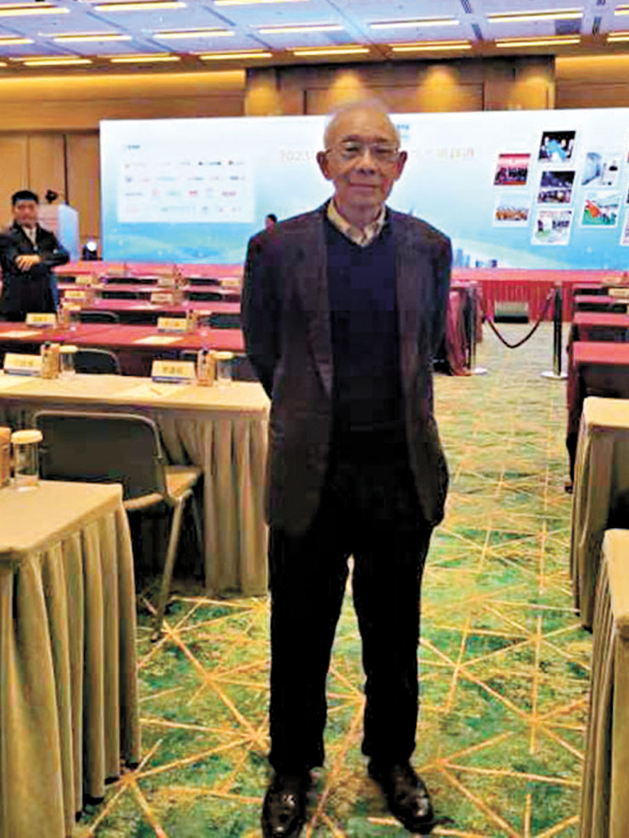 ◆獅子山文藝協會會長梁君度