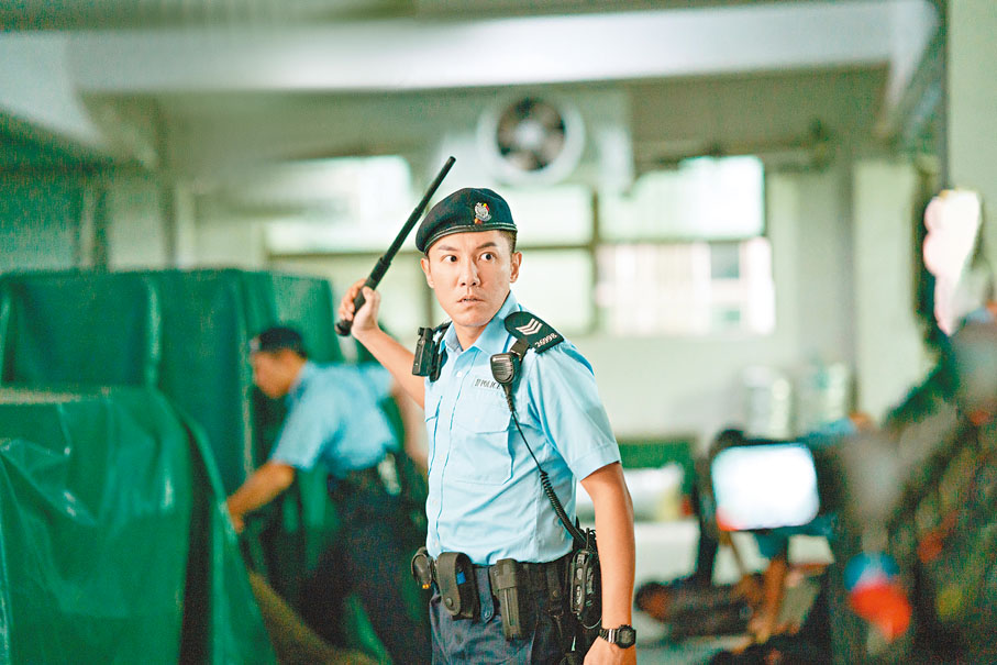 ◆張頴康飾演PTU警長入型入格。