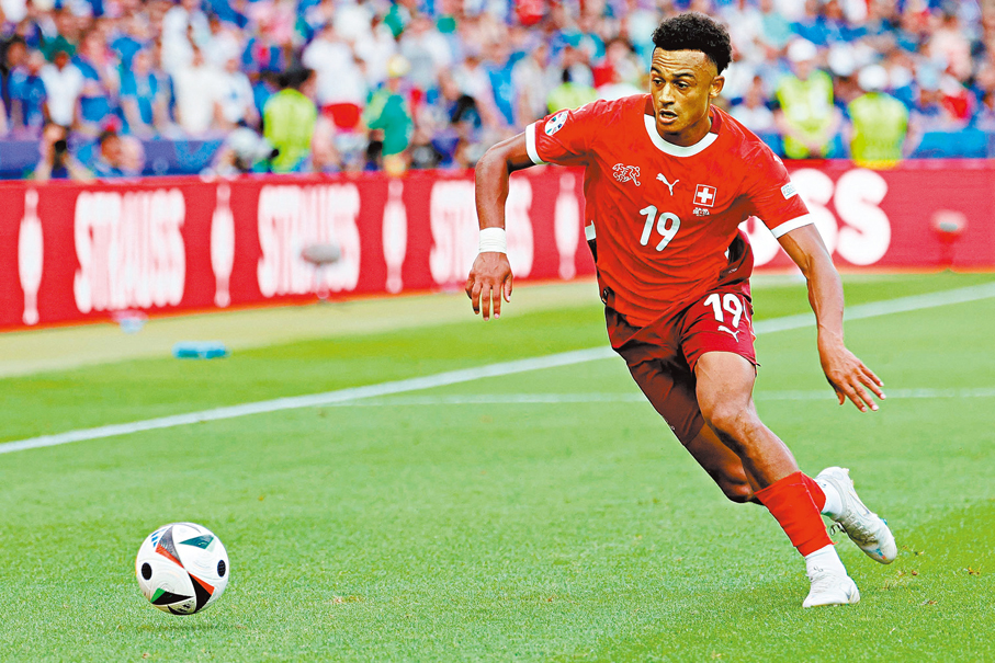 ◆瑞士進攻中場丹尼度爾，在開賽幾場比賽都表現穩定。  資料圖片