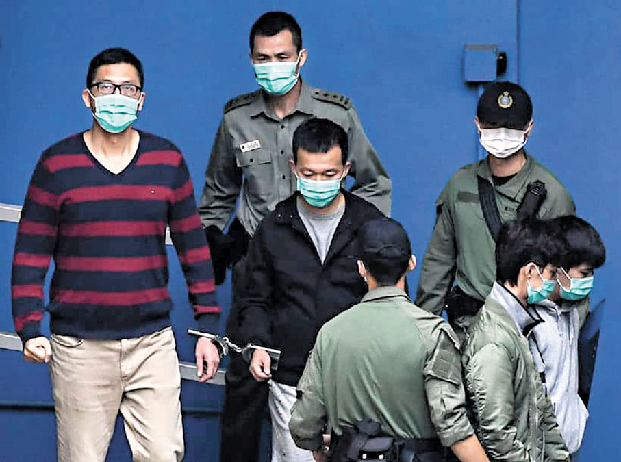 ◆林卓廷（左一）　資料圖片