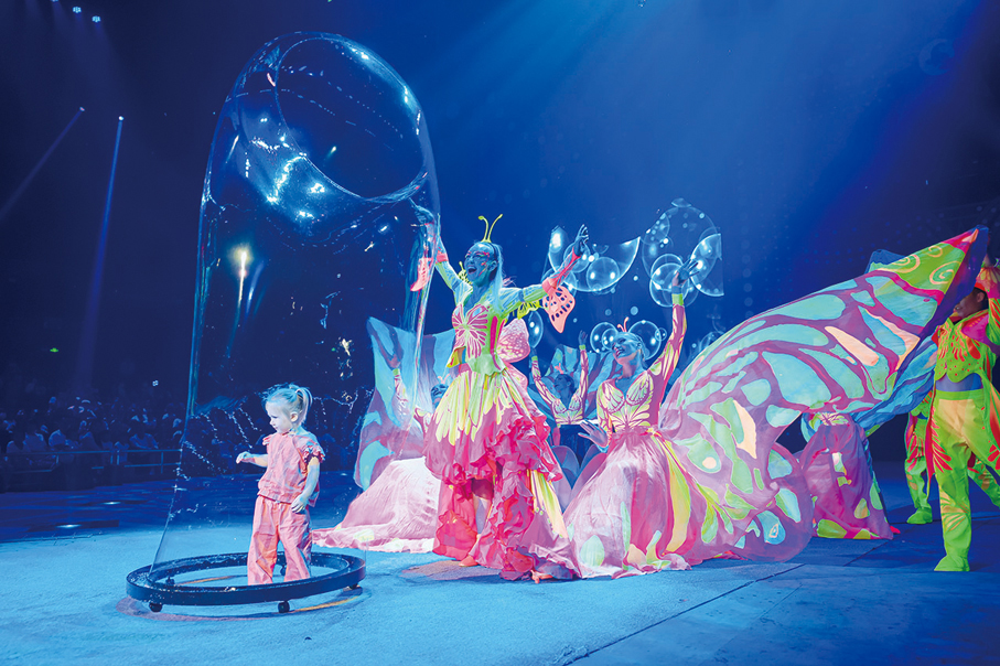 ◆ 《泡泡蝶舞》如夢如幻。