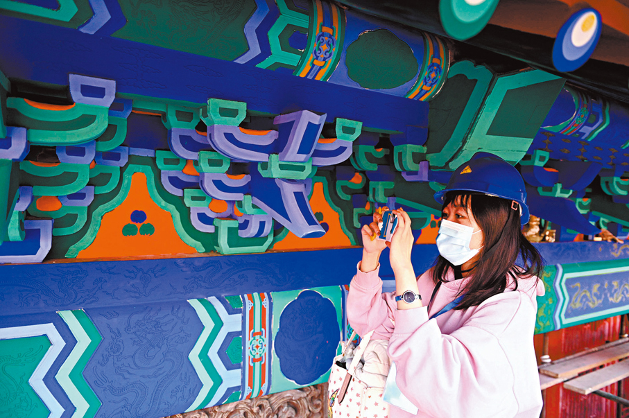 ◆觀摩者現場拍照。