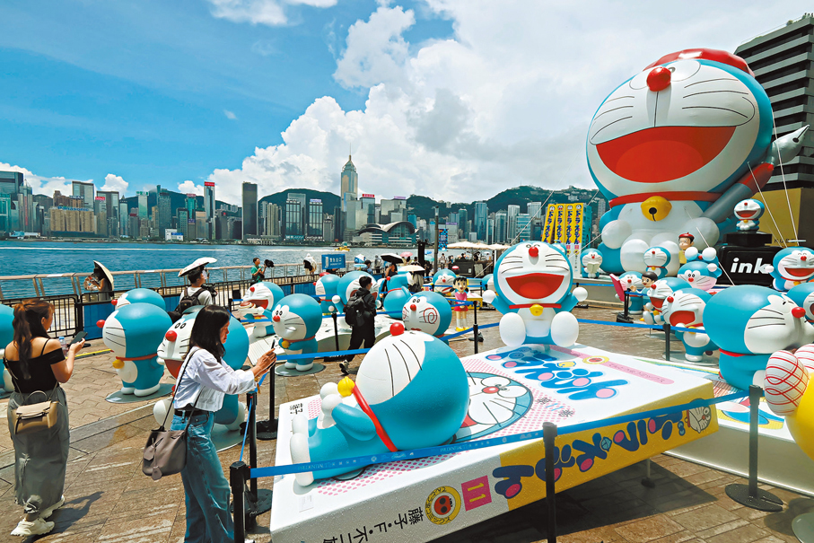 ◆全球最高達12米的多啦A夢充氣雕塑最為矚目。