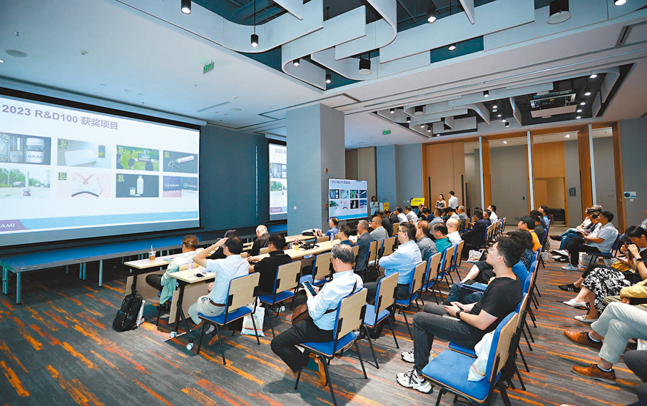 ◆眾多在內地辦廠的港資企業參與活動，了解NAMI最新的研究項目。香港文匯報記者胡永愛  攝