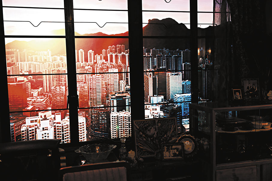 ◆窗外呈現出舊時九龍的風景，細聽背景中還有陣陣飛機轟鳴。   