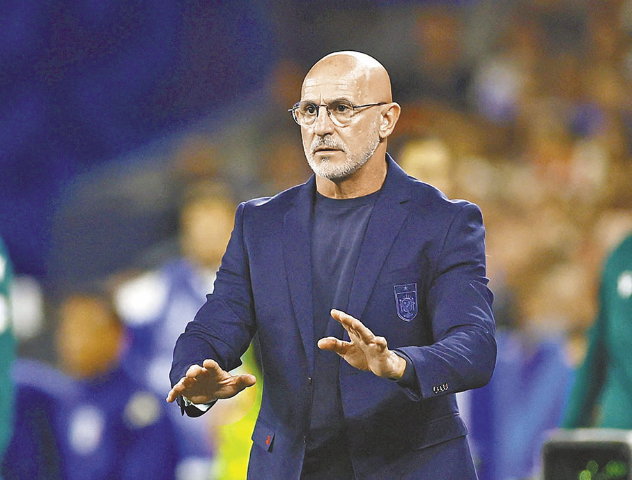   西班牙主帥  迪拉富安迪