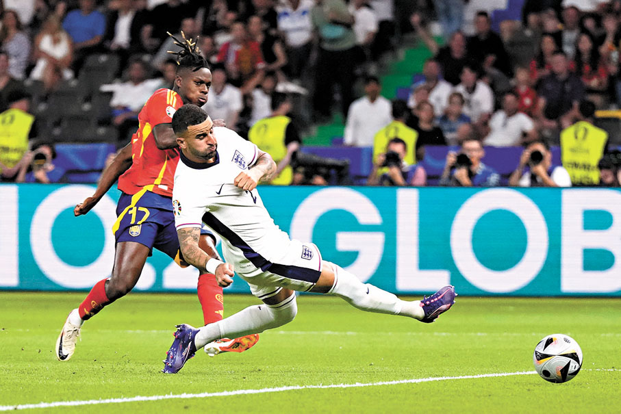 ◆尼高拉斯威廉斯(左)射成1：0。  美聯社