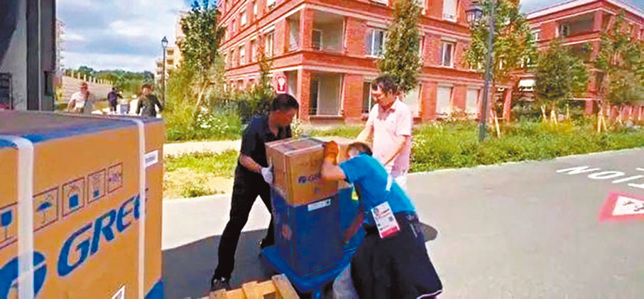 ◆中國隊購置的流動冷氣機運抵巴黎。  網上圖片