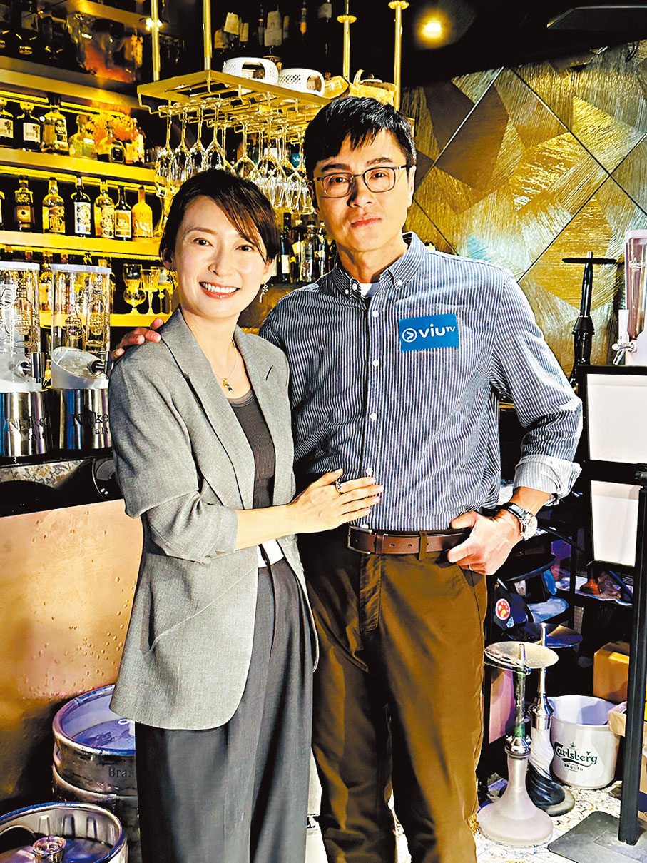 ◆周家怡笑指黃浩然即使有肚腩都是肌肉肚腩。