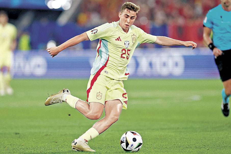 ◆西班牙中場費明盧比斯上賽季在巴塞一線隊嶄露頭角。 資料圖片