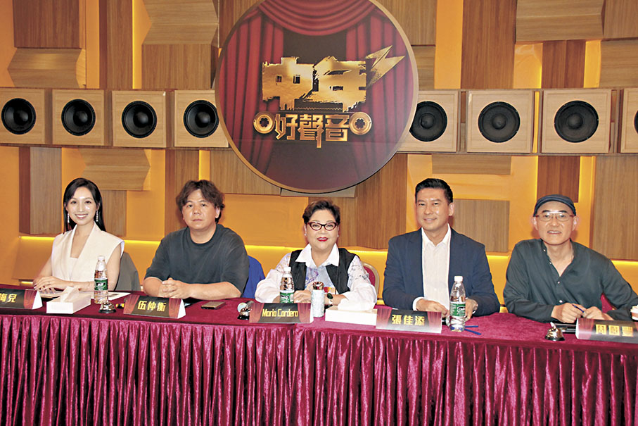 ◆（左起）海兒、伍仲衡、肥媽、張佳添、周國豐任海選評審。