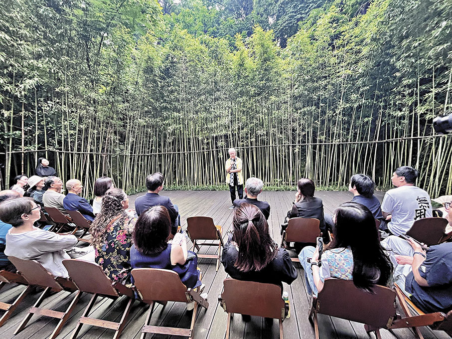 ◆ 蔣勳在明月樓分享他與西湖的故事。