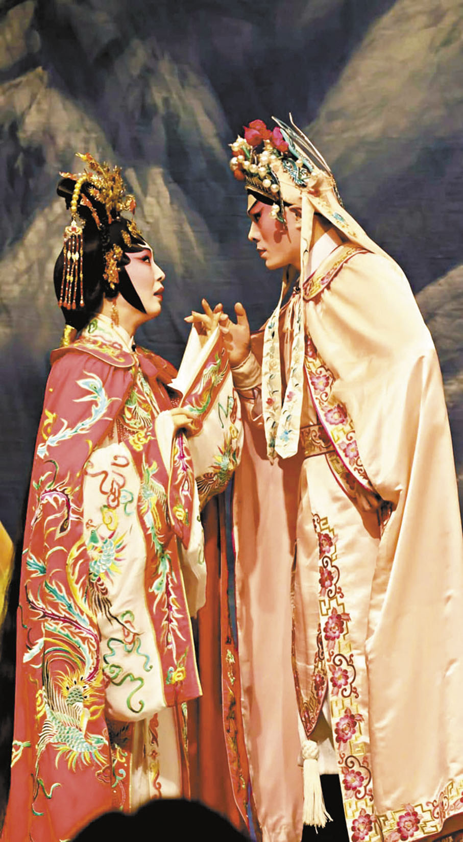 ◆藍天佑和鄭雅琪夫妻檔演出合拍非常。