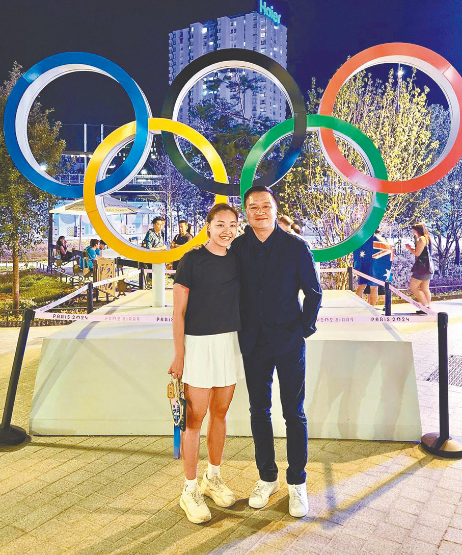 ◆謝影雪於巴黎奧運期間與容樹恒合照。
