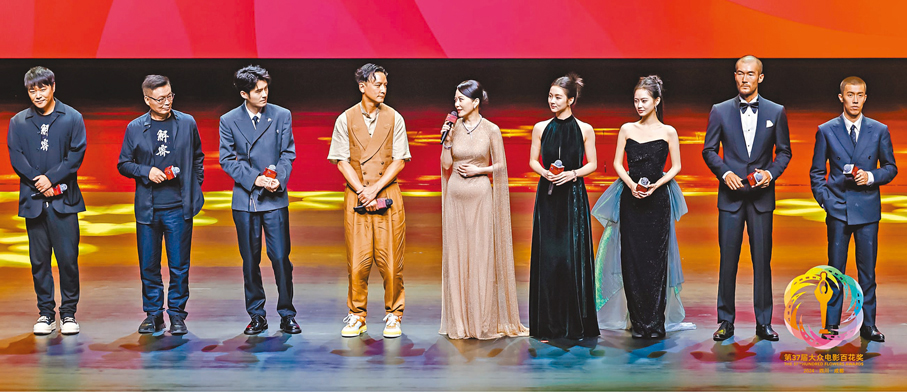 ◆電影《解密》主創團隊亮相。