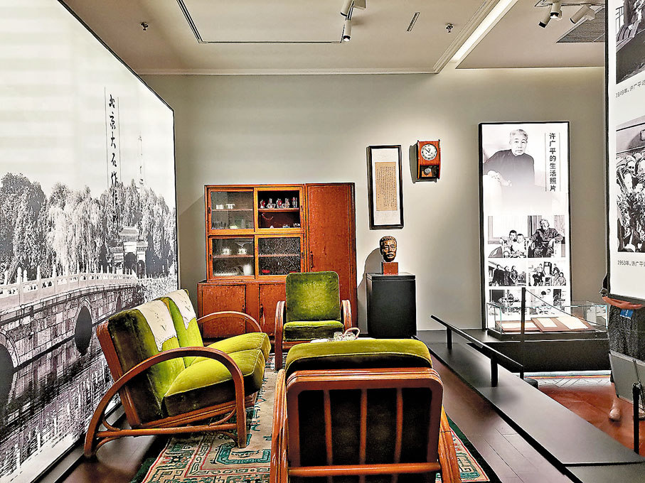 ◆廣東文學館「魯迅家」展廳一景。 黃維樑  攝