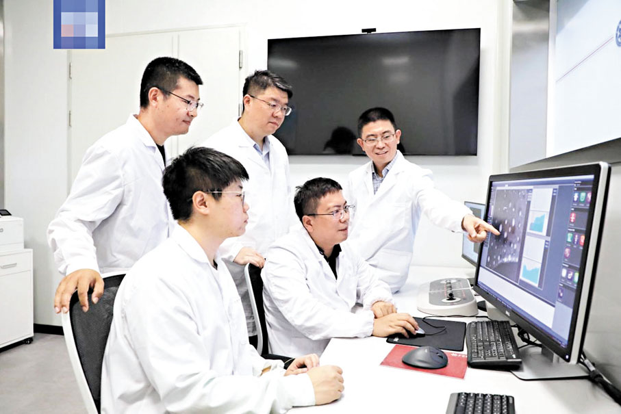 ◆中國科學院寧波材料所、中國科學院物理所等單位組成的科研團隊，經過3年的深入研究和反覆驗證，發現了一種全新的利用月壤大量生產水的方法。 網上圖片