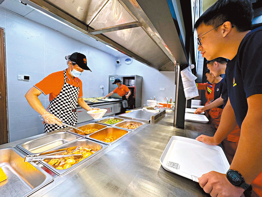 ◆學生餐廳菜式豐富。