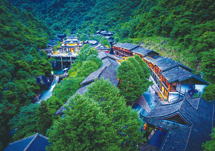 ◆ 古鎮夜色。　 夏程琳 攝