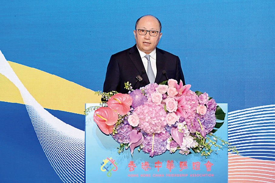 ◆中央政府駐港聯絡辦主任鄭雁雄
