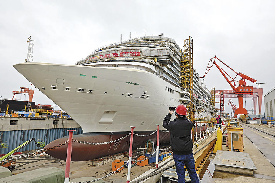 ◆中國船舶和中國重工發公告稱，正籌劃重大資產重組，A股船舶製造板塊迎來大漲。圖為中國船舶集團旗下船隻。 資料圖片