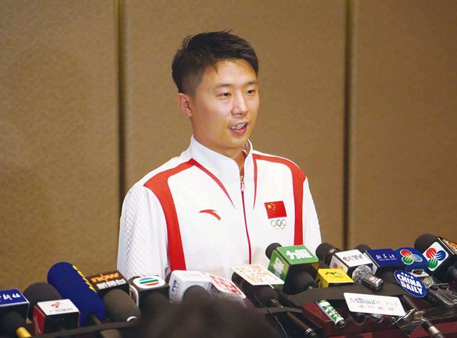 ◆ 奧運健兒李越宏接受訪問。