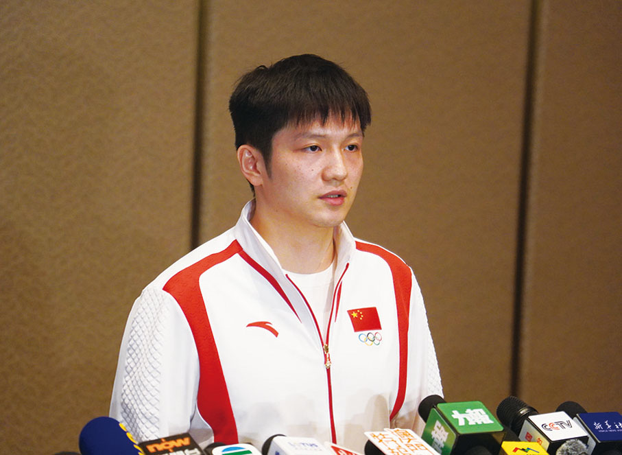 ◆ 奧運健兒樊振東接受訪問。