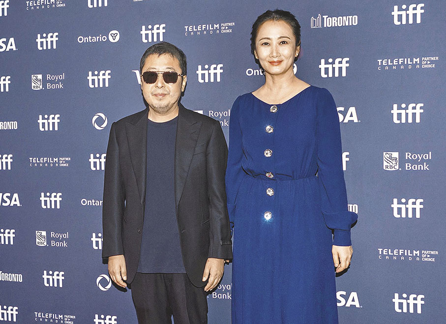◆導演賈樟柯與演員趙濤出席《風流一代》的北美地區首映儀式。 新華社