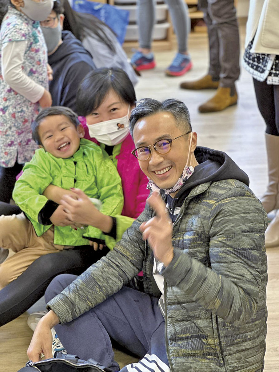 ◆王韶華經歷人生幽谷,深明全人理念,平衡家庭、事業、財富及社會責任的重要性,積極參加社區活動。