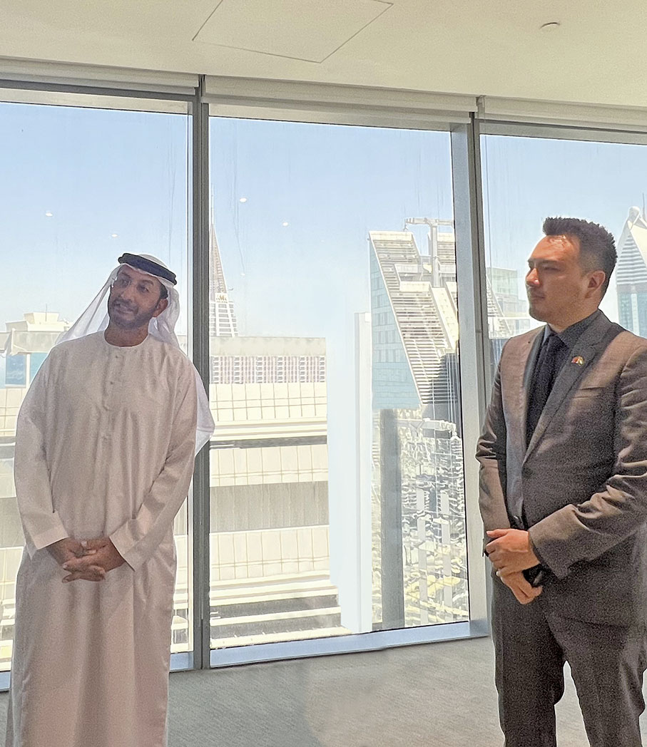 ◆2022年，子辰受邀到阿聯酋杜拜經濟部和部長交流。