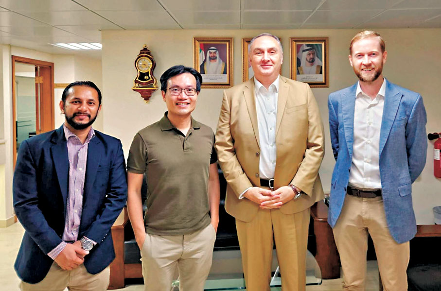 ●OneDegree與迪拜保險公司（Dubai Insurance Company）的合作取得重大進展。右一為OneDegree中東地區業務總經理Robin Scott 。