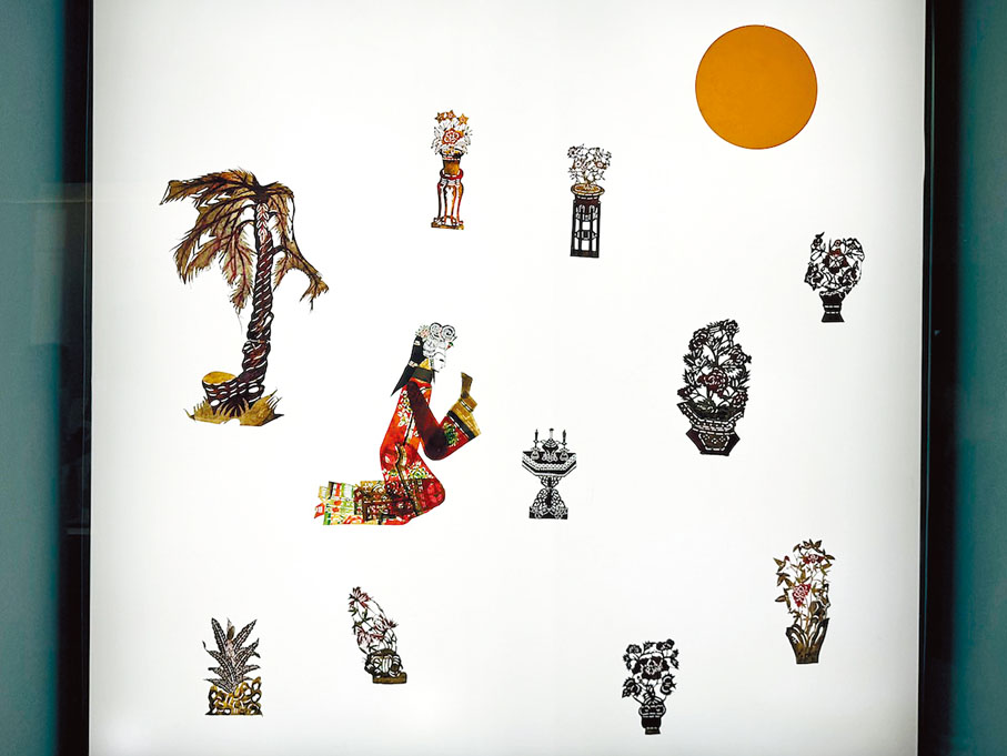 ●在廣東省博物館展出的「貂蟬拜月」皮影戲文物。香港文匯報記者李紫妍   攝