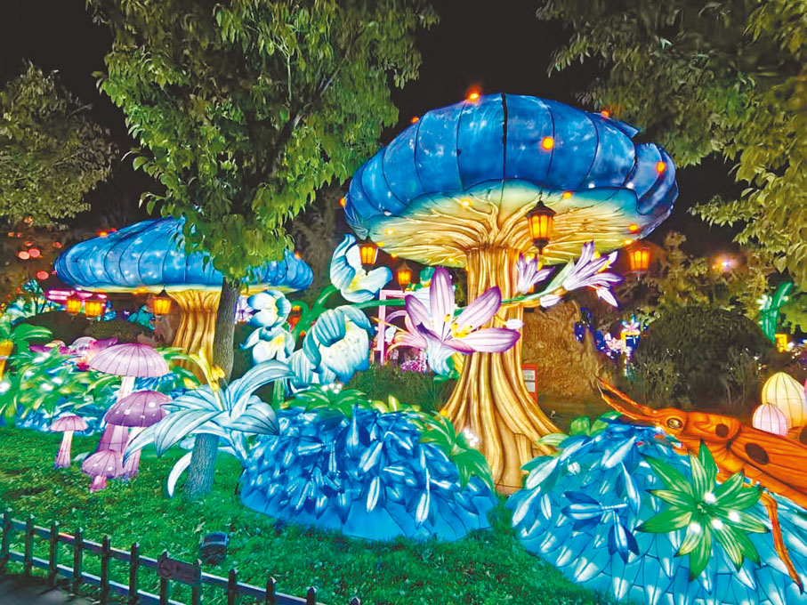 ●綵燈造型逼真，色彩艷麗。