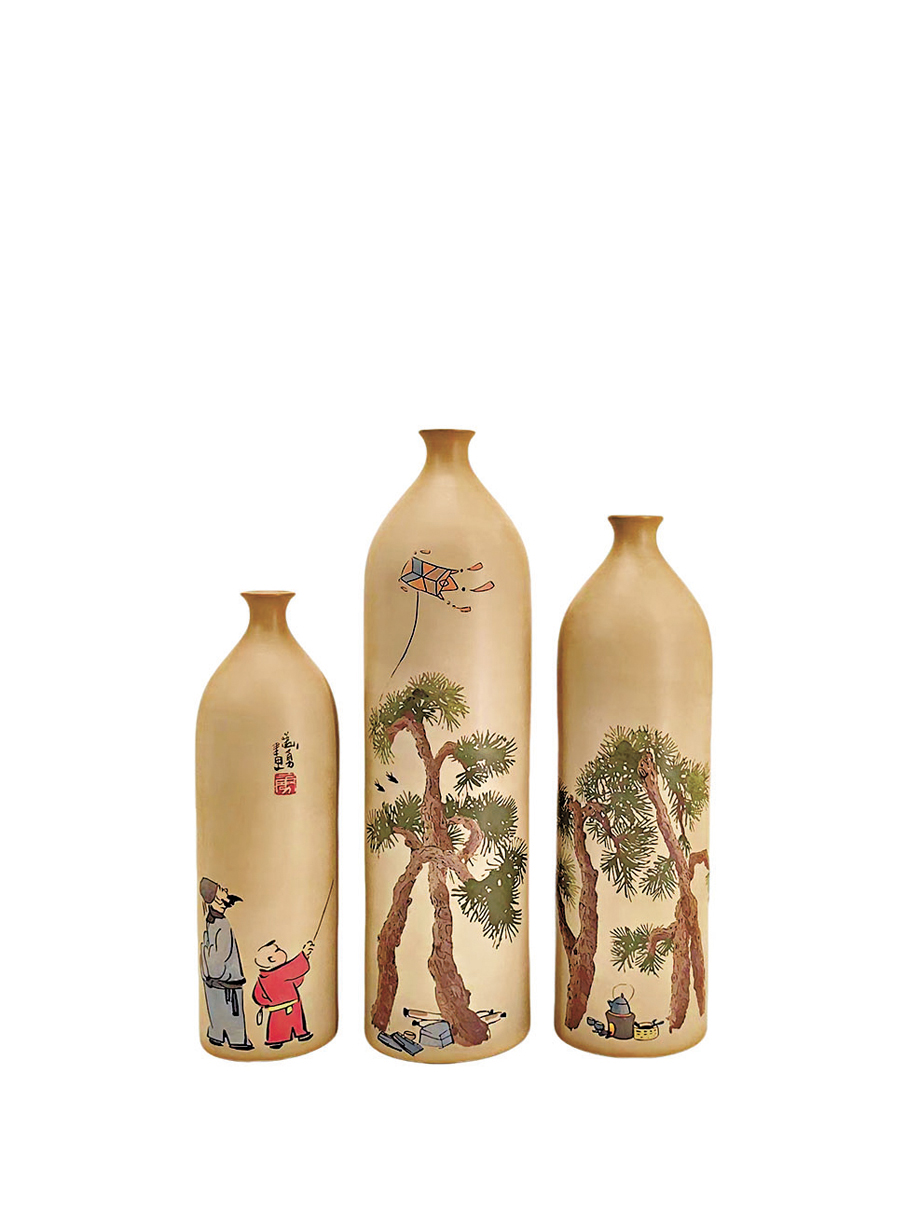 ●劉勇和團隊今年底將在香港舉行大型綜合展，預計將有約300件陶藝作品、100餘件書畫作品。