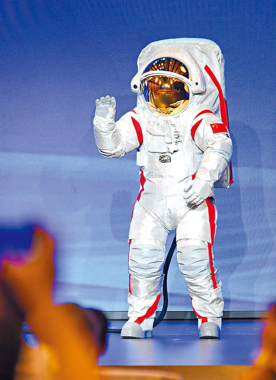 ●9月28日，中國登月服外觀首次公開亮相。   新華社