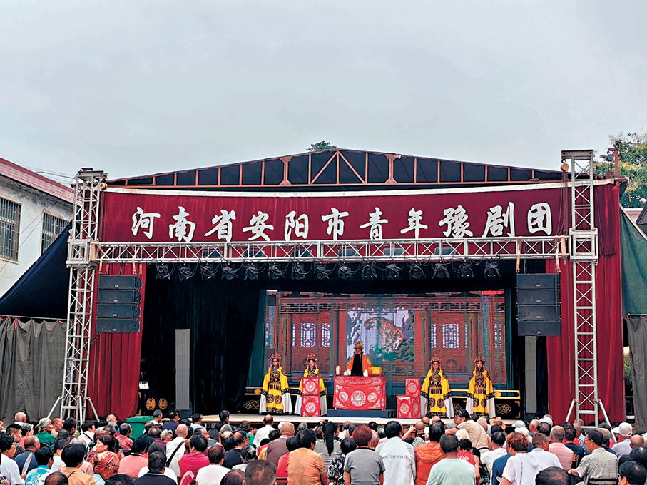 ●劇團下鄉演出，備受鄉親喜愛。