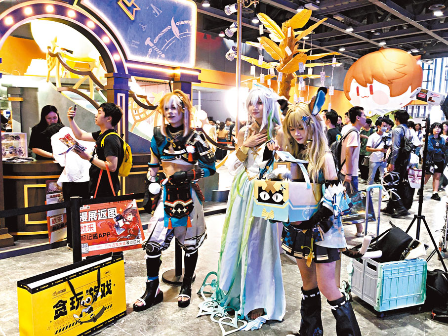 ●展會吸引超過1,000位COSPLAY角色扮演者。   香港文匯報記者方俊明 攝