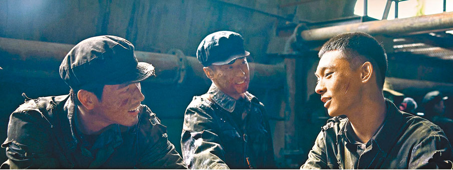 ●陳飛宇（左一）飾演孫醒，張宥浩（右一）飾演楊三弟。